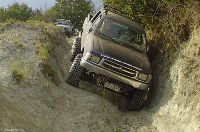 Toyota Hilux preparada 4x4